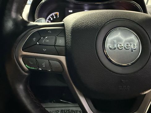 Used 2021 Jeep Grand Cherokee Trailhawk AWD/4WD image 22