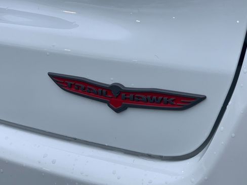 Used 2024 Jeep Compass Trailhawk image 32