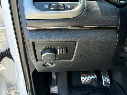 Used 2018 Jeep Grand Cherokee High Altitude AWD/4WD image 25