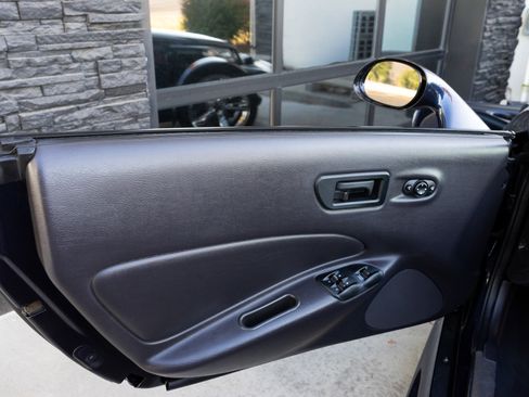 Used 2001 Chrysler Prowler image 18