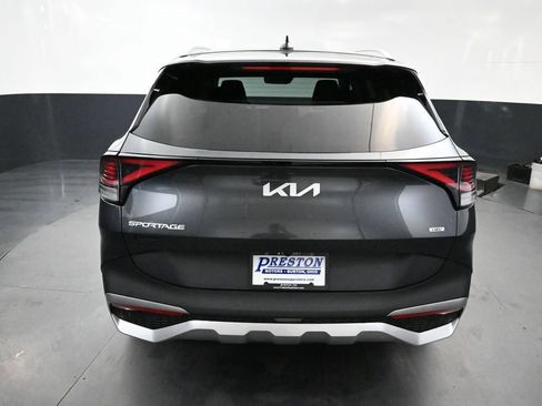 Used 2023 Kia Sportage EX AWD/4WD image 8