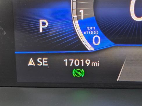 Used 2024 Volkswagen Taos SE FWD image 24