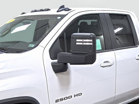 Used 2021 Chevrolet Silverado 2500 LT w/ Snow Plow Prep/Camper Package image 8