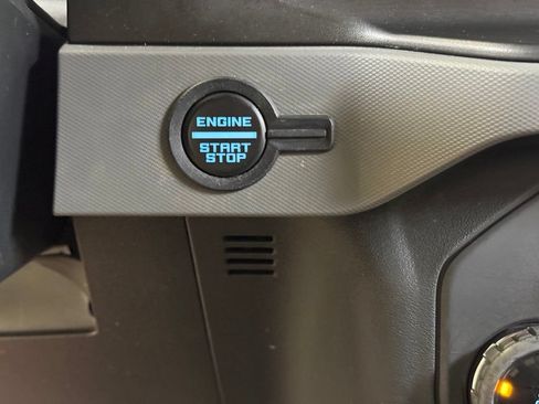 Used 2022 Ford Bronco 2-Door AWD/4WD image 32