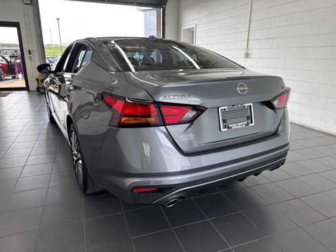 Used 2023 Nissan Altima 2.5 SV w/ SV Premium Package FWD image 6