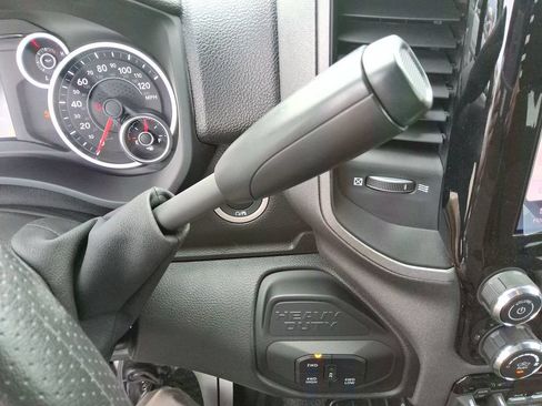 New 2025 RAM 3500 Tradesman AWD/4WD image 15