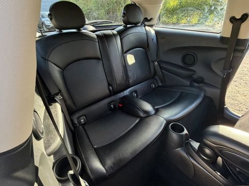 Used 2017 MINI Cooper 2-Door Hardtop image 30