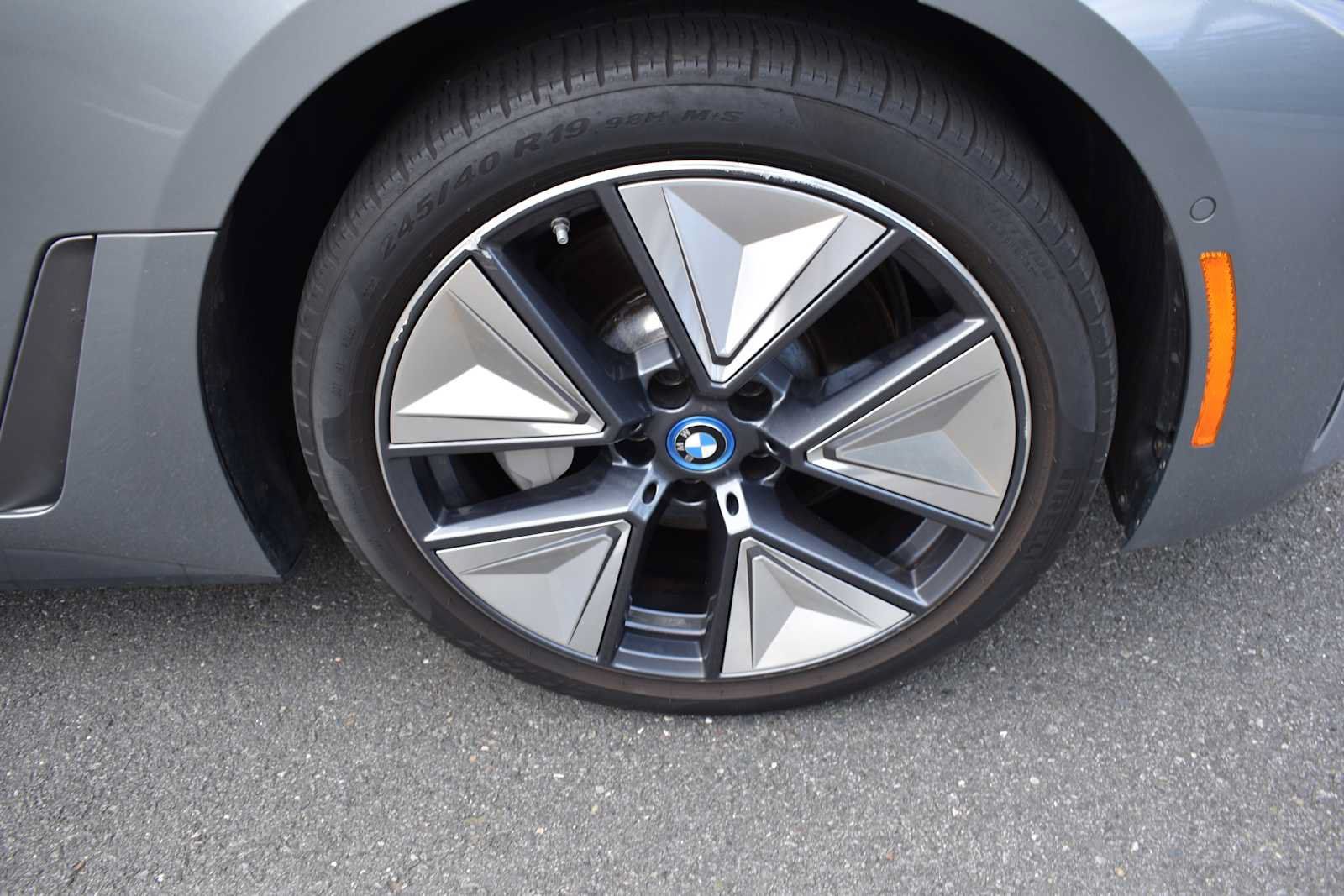 Used 2024 BMW i4 eDrive35 w/ Premium Package RWD image 23