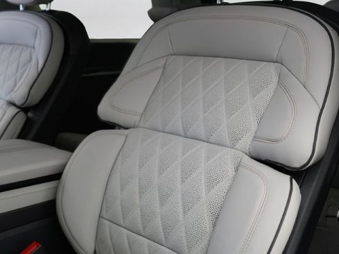 Used 2026 Lincoln Navigator Black Label AWD/4WD image 18
