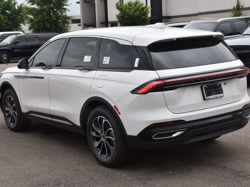 New 2026 Lincoln Nautilus Premier image 16