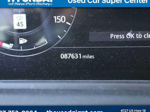 Used 2020 Land Rover Range Rover Velar R-Dynamic S image 13