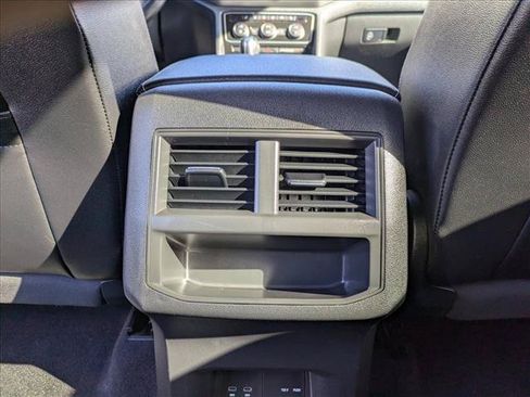 Used 2021 Volkswagen Atlas Cross Sport SEL w/ Luggage Net & Mats Package FWD image 17