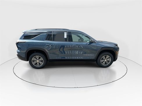 New 2026 Chevrolet Traverse LT image 9