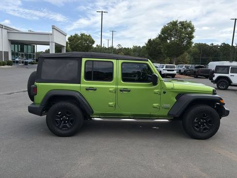 Used 2019 Jeep Wrangler Unlimited Sport AWD/4WD image 14