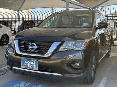 Used 2017 Nissan Pathfinder SL w/ SL Tech Package image 1