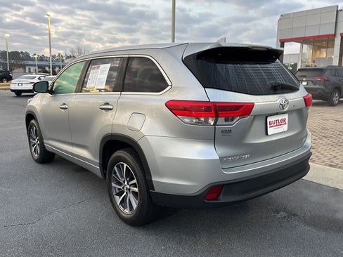Certified 2017 Toyota Highlander XLE image 3