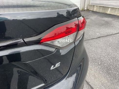 Used 2022 Toyota Corolla LE FWD image 13