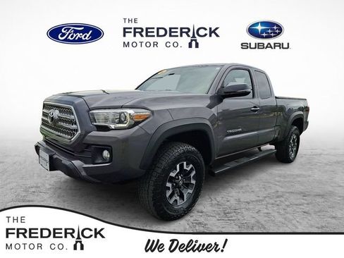 Used 2016 Toyota Tacoma TRD Off-Road w/ Towing Package AWD/4WD image 1