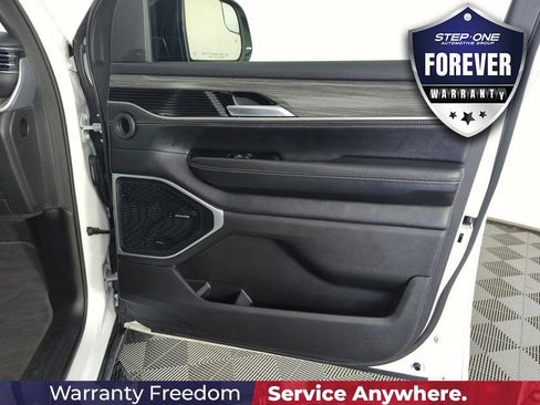 Used 2024 Jeep Wagoneer Series II w/ Flexible Seating Group RWD image 35