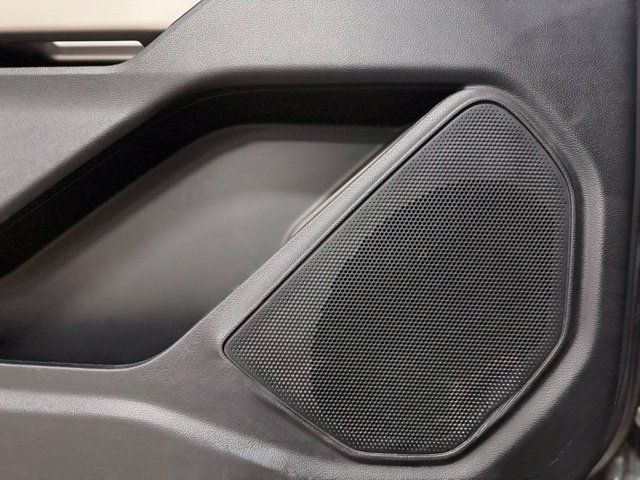 Used 2021 Ford Explorer XLT w/ Equipment Group 202A RWD image 29