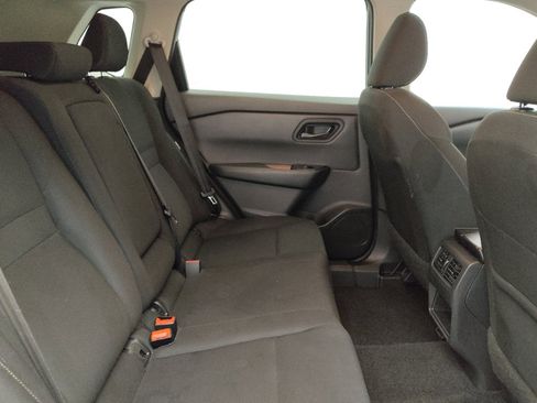 Used 2024 Nissan Rogue S AWD/4WD image 19