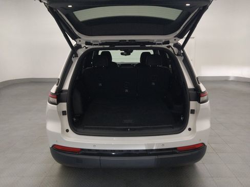 Used 2023 Jeep Grand Cherokee Altitude RWD image 29