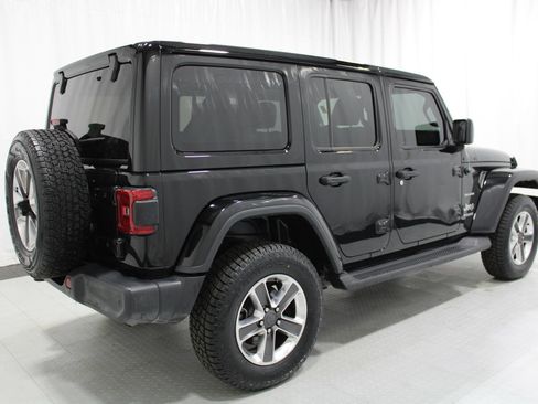 Used 2021 Jeep Wrangler Unlimited Sahara AWD/4WD image 6