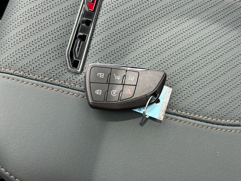 New 2026 GMC Yukon XL AT4 w/ LPO, Floor Liner Package AWD/4WD image 31