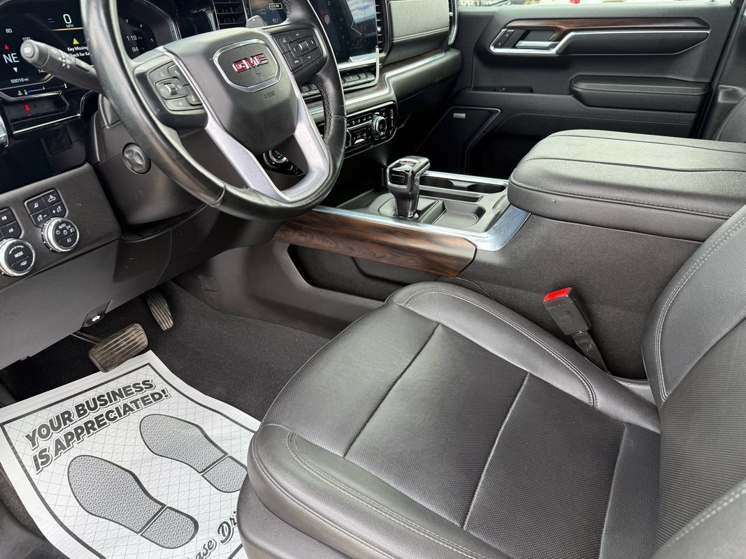 Used 2023 GMC Sierra 1500 SLT w/ SLT Premium Package AWD/4WD image 28