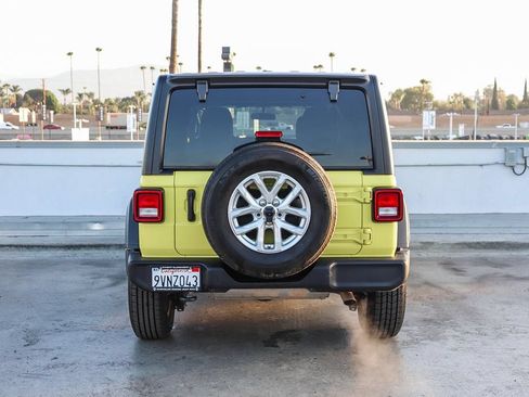 Used 2023 Jeep Wrangler Unlimited Sport AWD/4WD image 8