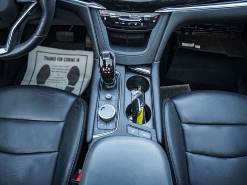 Used 2021 Cadillac XT6 Premium Luxury image 26