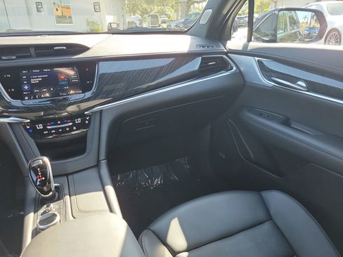 Certified 2023 Cadillac XT6 Premium Luxury image 20