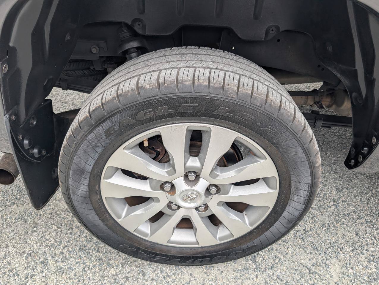 Used 2017 Toyota Tundra Limited w/ Limited Premium Package RWD image 6