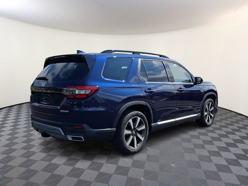 Used 2024 Honda Pilot Touring image 9