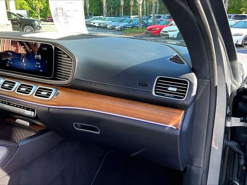 Used 2024 Mercedes-Benz GLS 450 4MATIC w/ AMG Line Exterior image 19