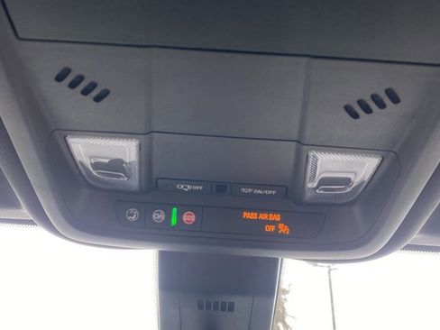 Certified 2022 Chevrolet Equinox RS w/ RS Leather Package image 40