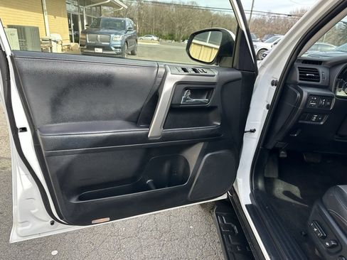 Used 2024 Toyota 4Runner SR5 Premium image 14