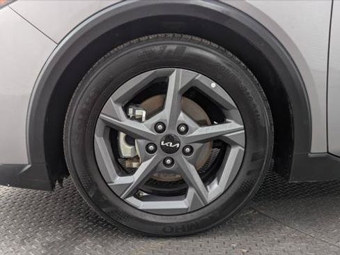 Used 2025 Kia K4 FWD image 29