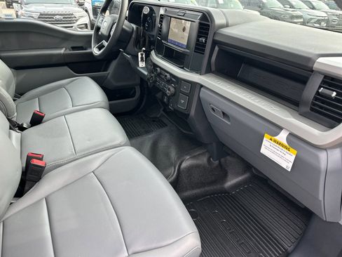 New 2026 Ford F550 4x4 Regular Cab Super Duty image 15