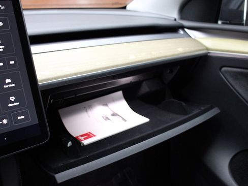 Used 2023 Tesla Model Y Long Range image 25