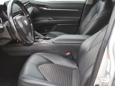 Used 2021 Toyota Camry SE FWD image 20
