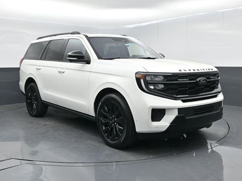 Certified 2025 Ford Expedition Platinum w/ Stealth Appearance Package AWD/4WD image 1