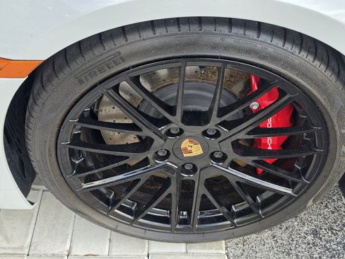 Used 2021 Porsche 911 Turbo image 6