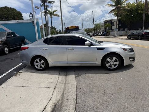 Used 2012 Kia Optima EX FWD image 6