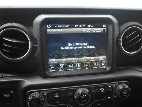 Used 2022 Jeep Gladiator Overland w/ Popular Equipment Package AWD/4WD image 4