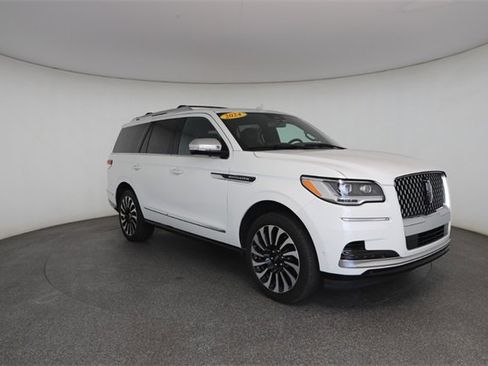 Used 2024 Lincoln Navigator Black Label image 27