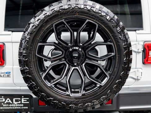 Used 2022 Jeep Wrangler Sahara image 20