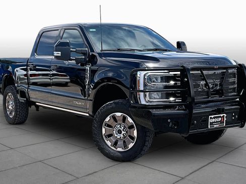 Used 2024 Ford F250 King Ranch w/ FX4 Off-Road Package AWD/4WD image 3