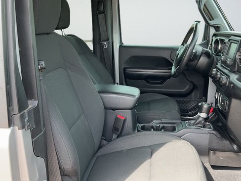 Certified 2020 Jeep Wrangler Sport AWD/4WD image 17