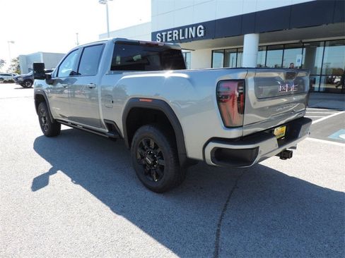 New 2026 GMC Sierra 2500 AT4 w/ AT4 Premium Plus Package image 7